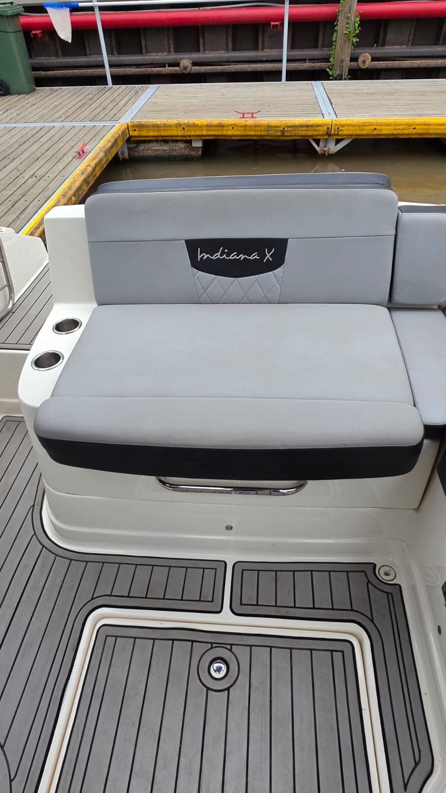 Canestrari Cuddy 245 2023 Mercruiser 250 hp B III